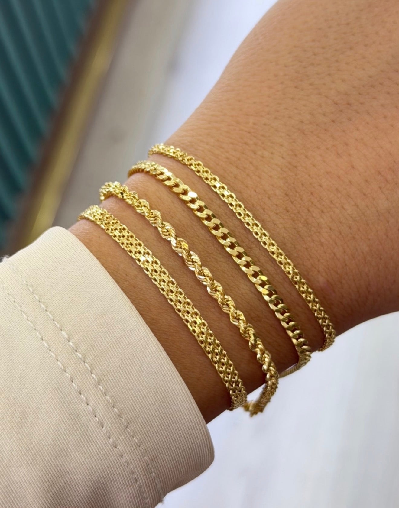 PULSERAS Y PULSOS DE ORO 18K