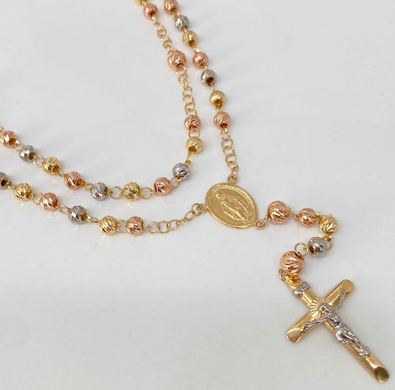 Rosario Virgen Milagrosa  / Bolas diamantadas 6 / 5mm Tres Oros  18K 14,55 gr  / 62 cm †