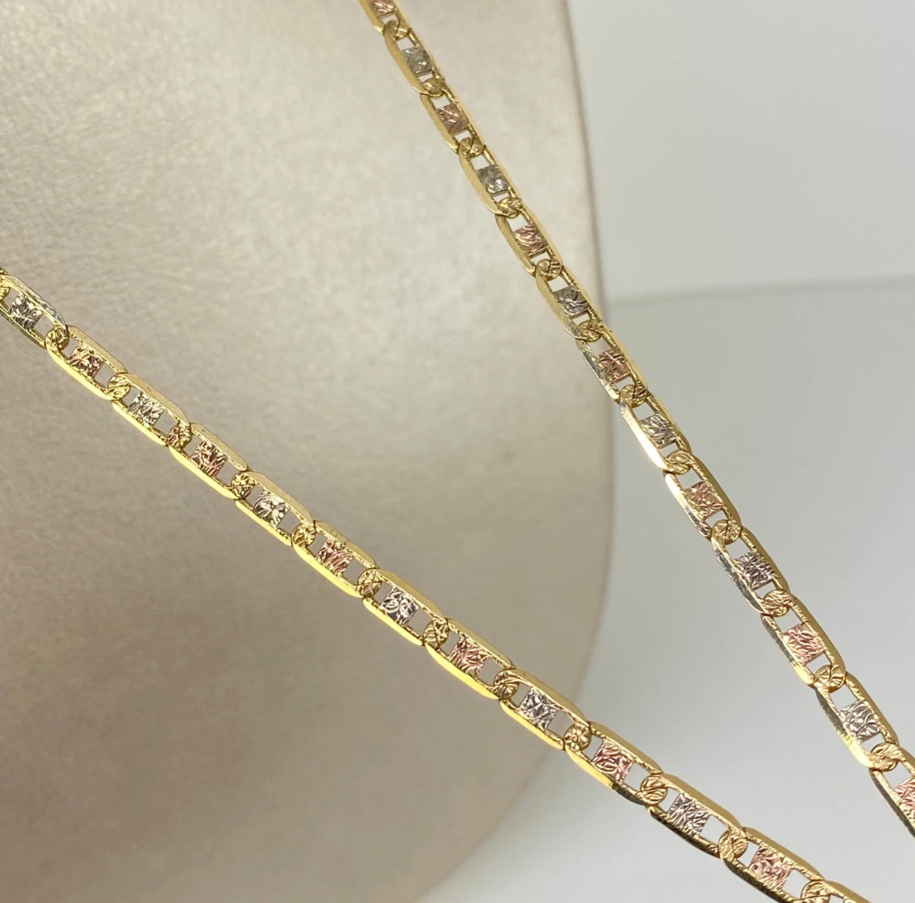 Cadena  ● Escalera plana diamantada  Tres Oros  18K 18,35gr  / 3,8 mm  / 60 cm *
