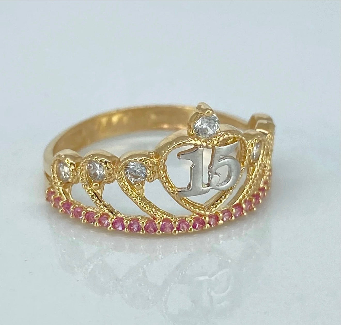 Anillo corona 15años corazón circones blancos y rosas | Oro amarillo y Oro blanco 18K | 2,16 gr